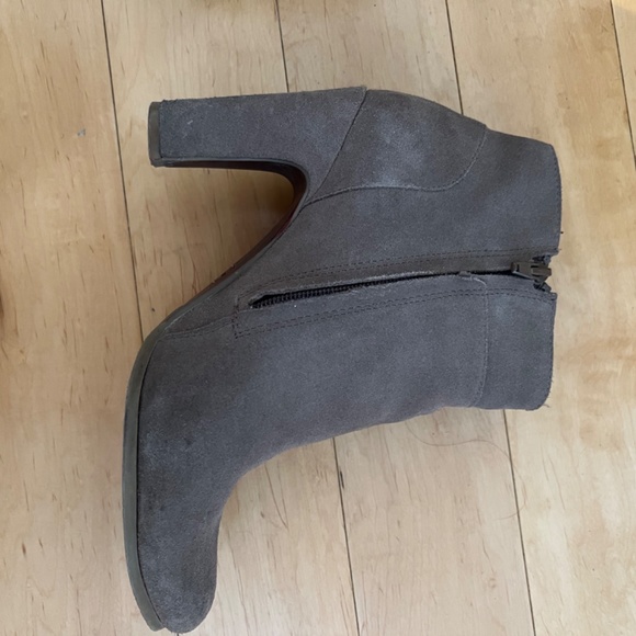 Boots - Picture 2 of 5